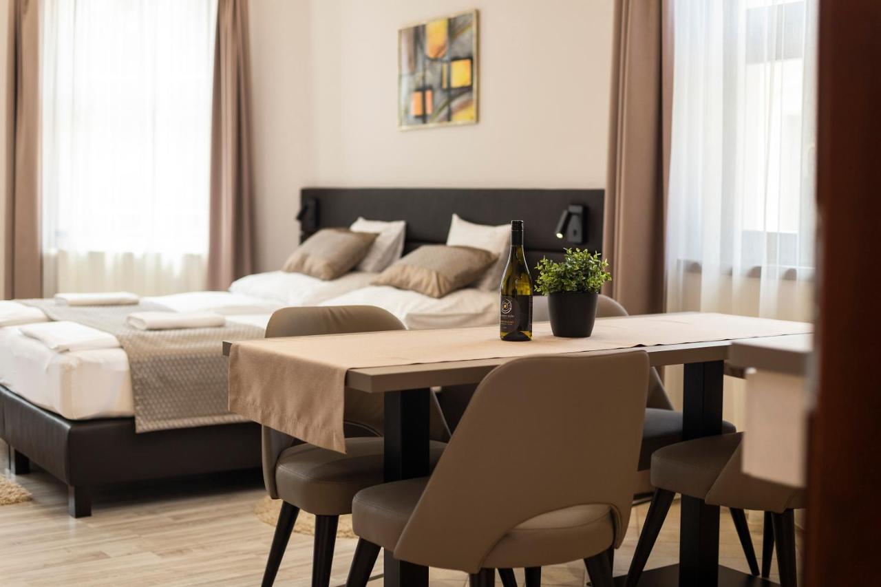Vegvar Spa Apartman غيولا المظهر الخارجي الصورة
